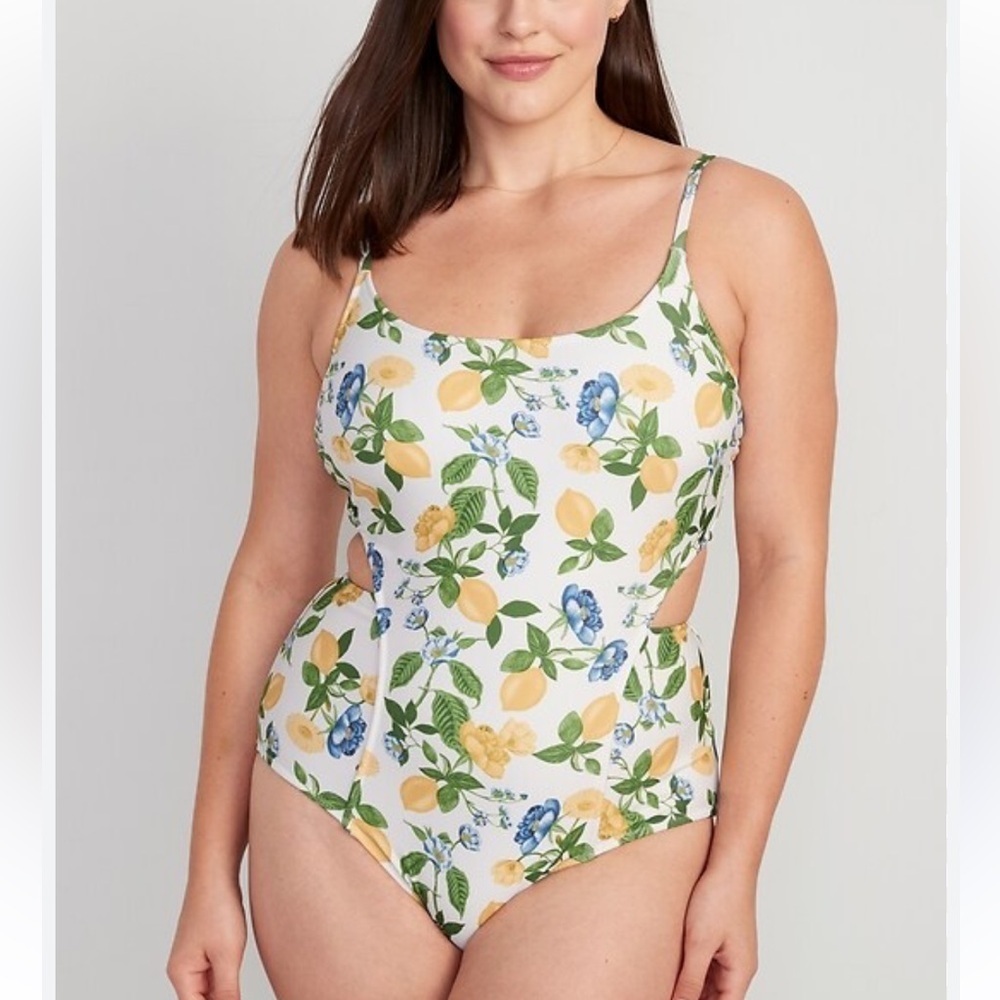 NWT Old Navy Plus‎ Size 4X Floral Print cutout Swimsuit yellow lemon white